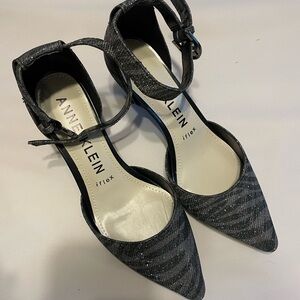 Anne Klein Women's Black Ankle Strap Heels size 8
